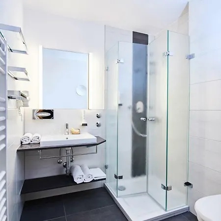 Seeblick & Otel 3*
